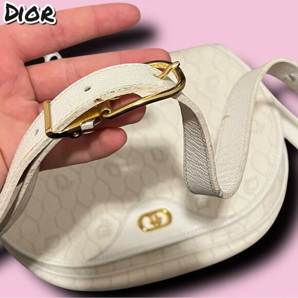 Vintage Christian Dior White Saddle Crossbody Bag with Gold Hardware - Picture 13 of 16